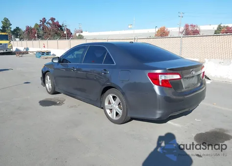 2014 Toyota Camry Se z USA, uszkodzony, nr VIN 4T1BF1FK1EU797084